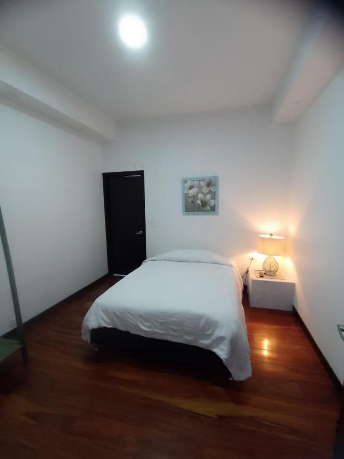 Hotel Colonial Andino - Parque Principal De Питалито Экстерьер фото